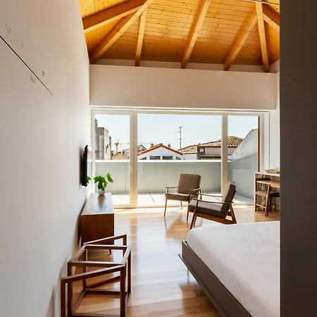 Pensao O Laranjeira Guest house