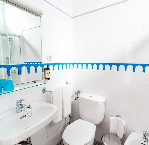 게스트하우스 Pensao O Laranjeira 4*